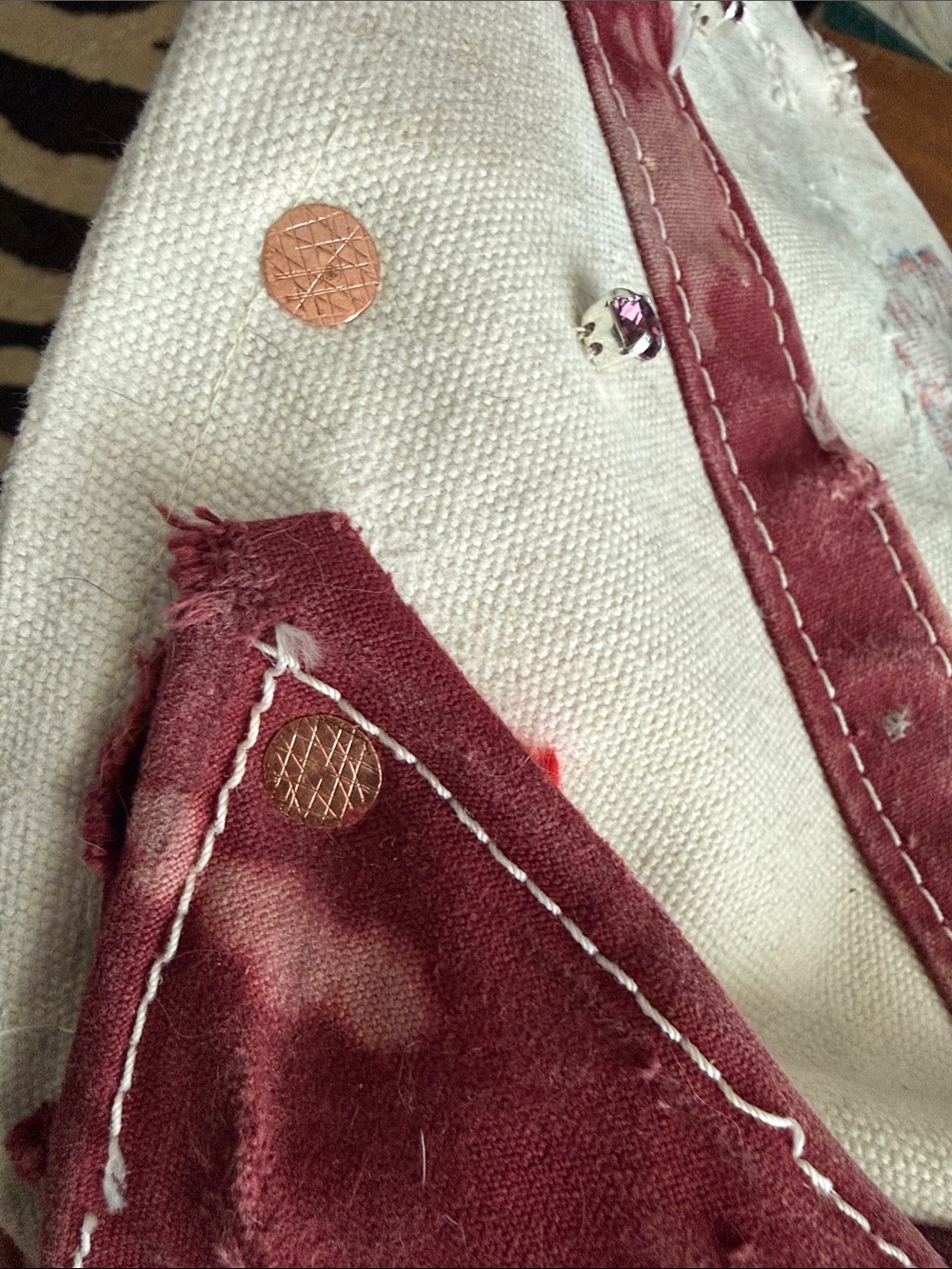 THE IT SUMMER BAG - THE BOAT-YARD | THE CLUTCH IN VINTAGE WINE - Picture 11 of 13
